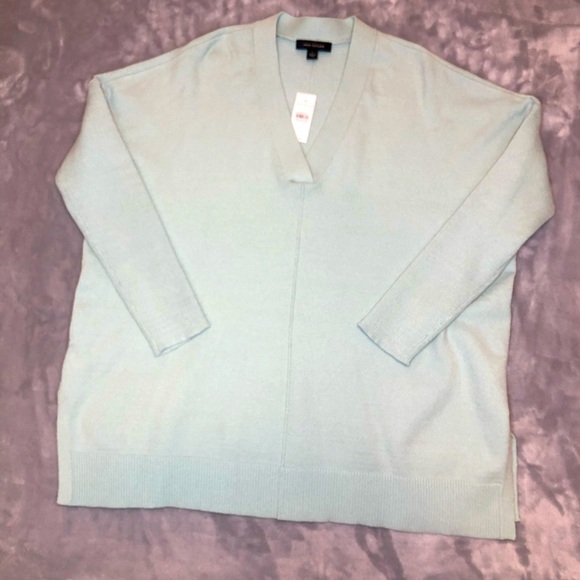 Ann Taylor Women's Seafoam Green Oversize Long V-Neck Sweater Size Large NWT - Picture 1 of 8